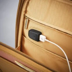 Hartmann Ratio Classic Deluxe 2 Global Carry-On Spinner -Travelpro || Samsonite Shop Hartmann Ratio Classic Deluxe 2 Global Carry On Spinner 6