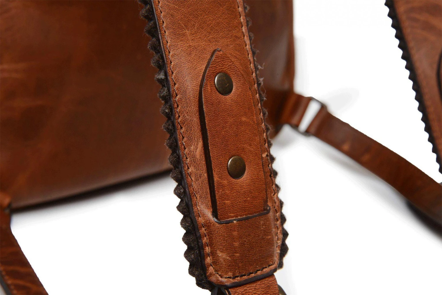 Korchmar Lewis Leather Backpack 5 Korchmar Lewis Leather Backpack - Image 5