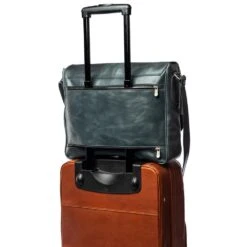 Piel Leather Positano Messenger -Travelpro || Samsonite Shop Piel Leather Positano Messenger 3