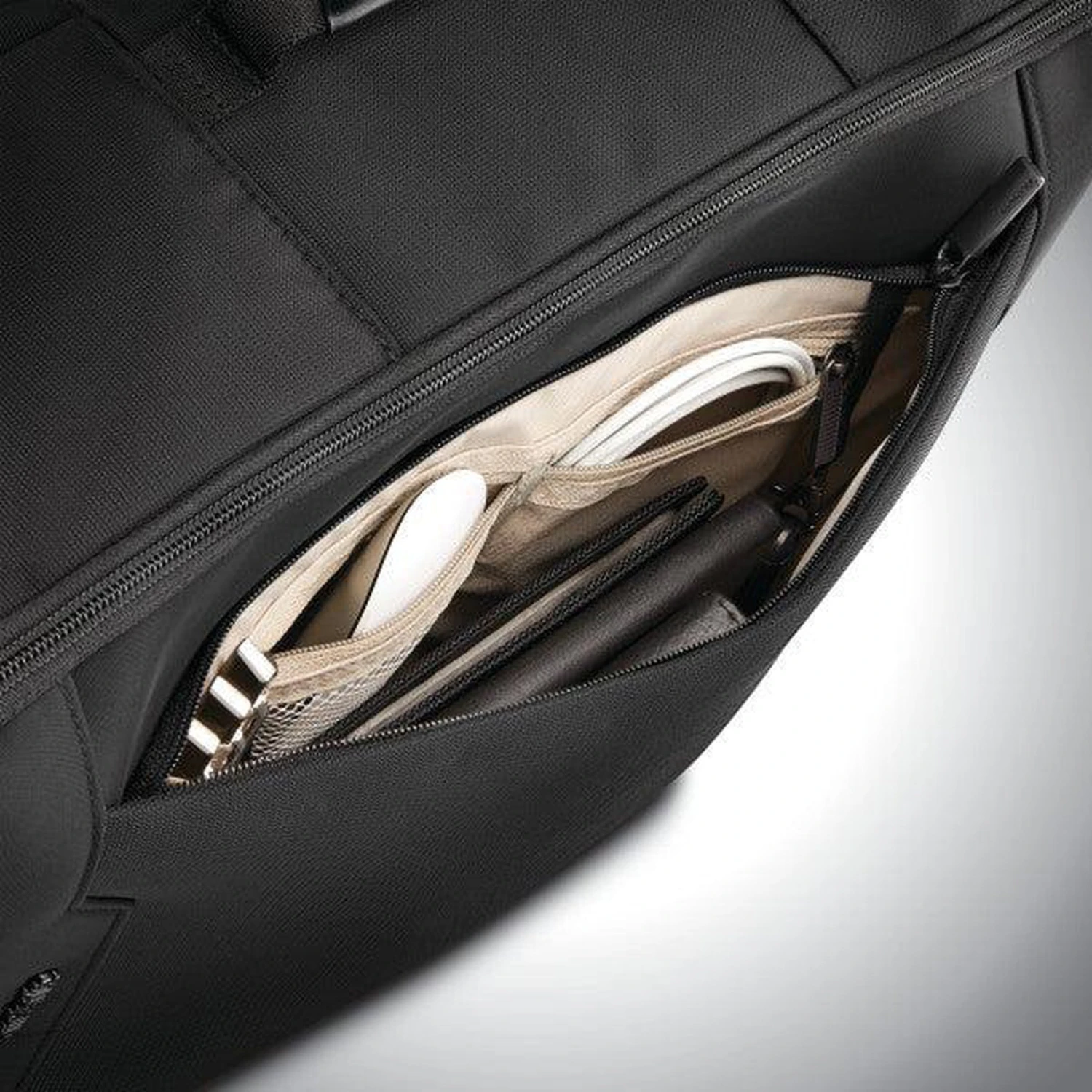 Samsonite Silhouette 17 Softside Backpack 17 Samsonite Silhouette 17 Softside Backpack - Image 17