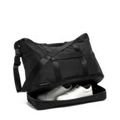 TUMI Alpha Carryall Tote -Travelpro || Samsonite Shop TUMI Alpha Carryall Tote 3
